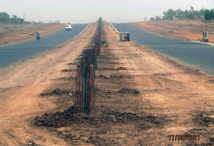 Etudes APS et APD avec DAO des travaux de construction en 2x2 voies carrefour Warabatiatio-Baguinéda sur 16,5 Km
